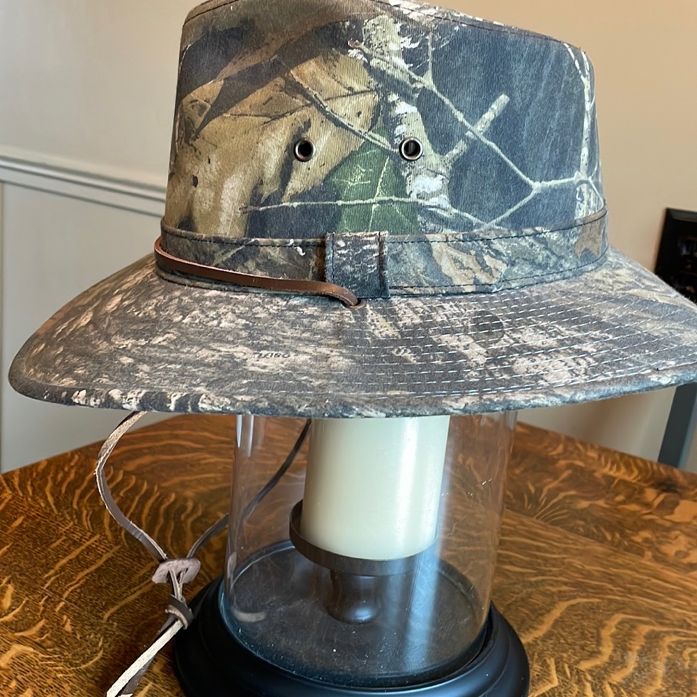 Men’s camouflage outback hat